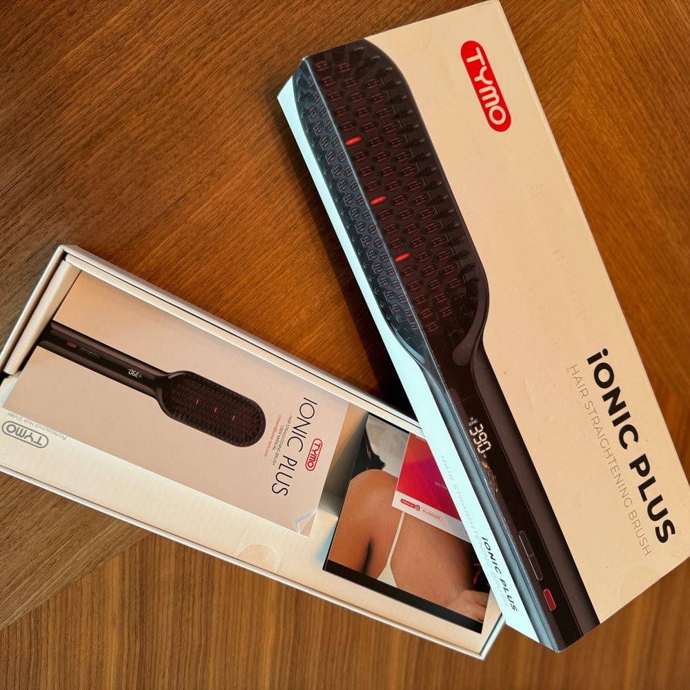 🔥Brand new with tags TYMO IONIC brush🔥